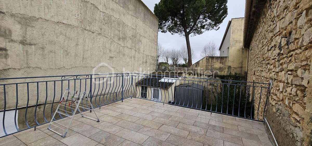 Maison à MILHAUD