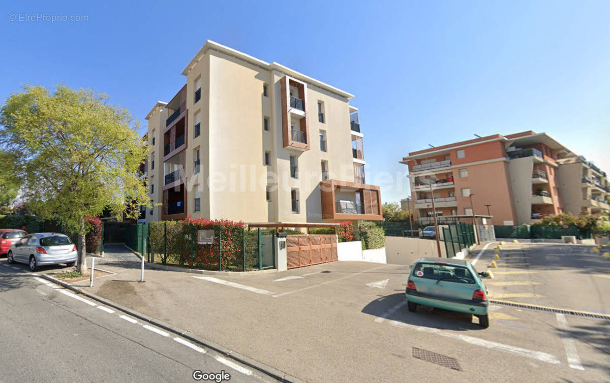 Parking à ANTIBES