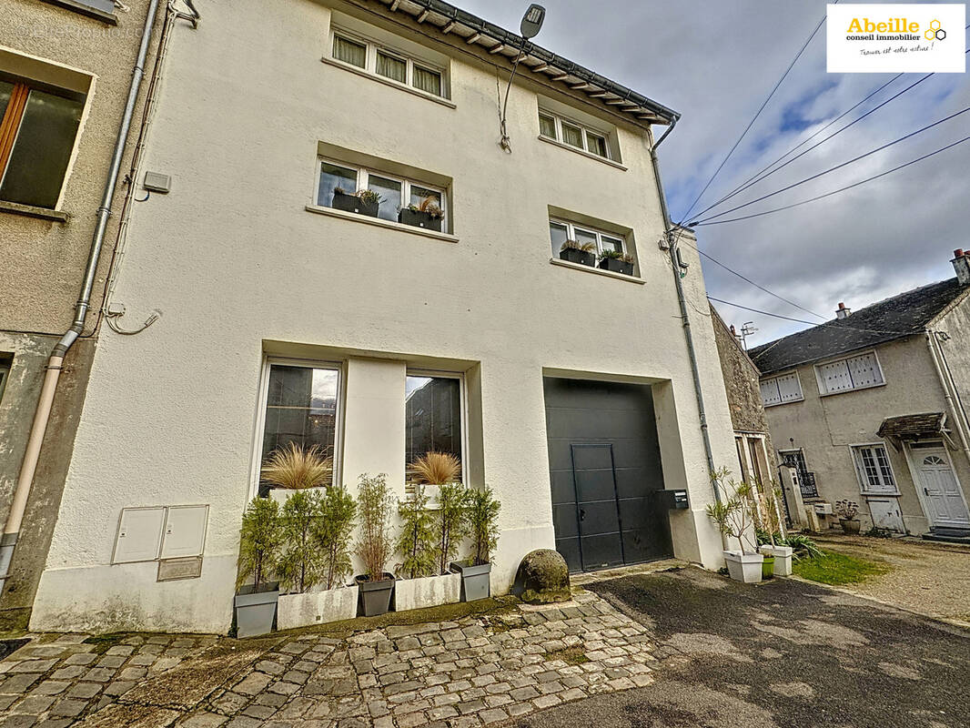 Maison à SAINT-CHERON