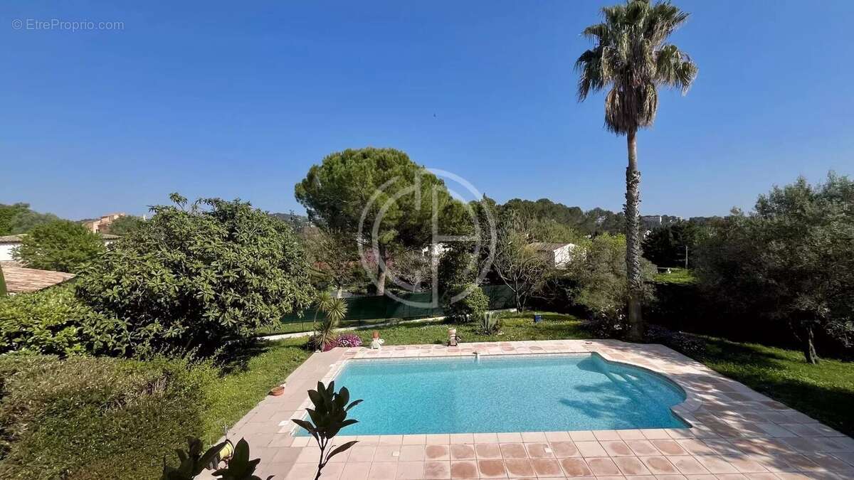 Maison à MOUGINS