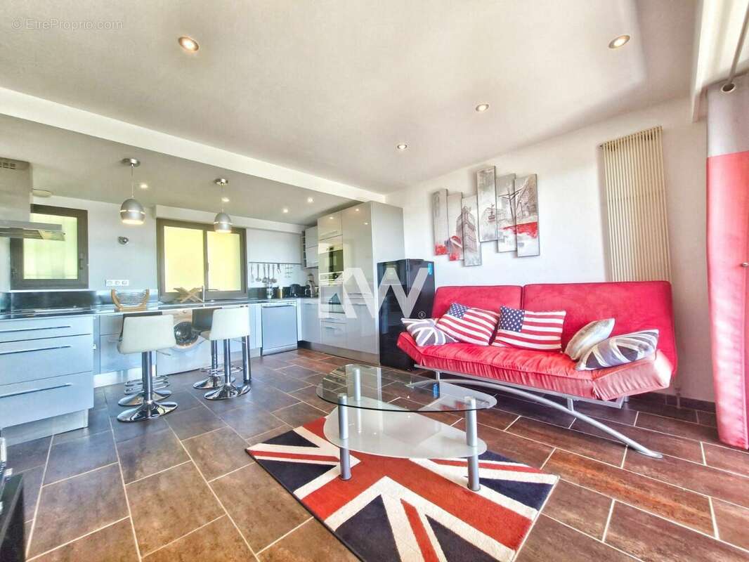 Appartement à MANDELIEU-LA-NAPOULE