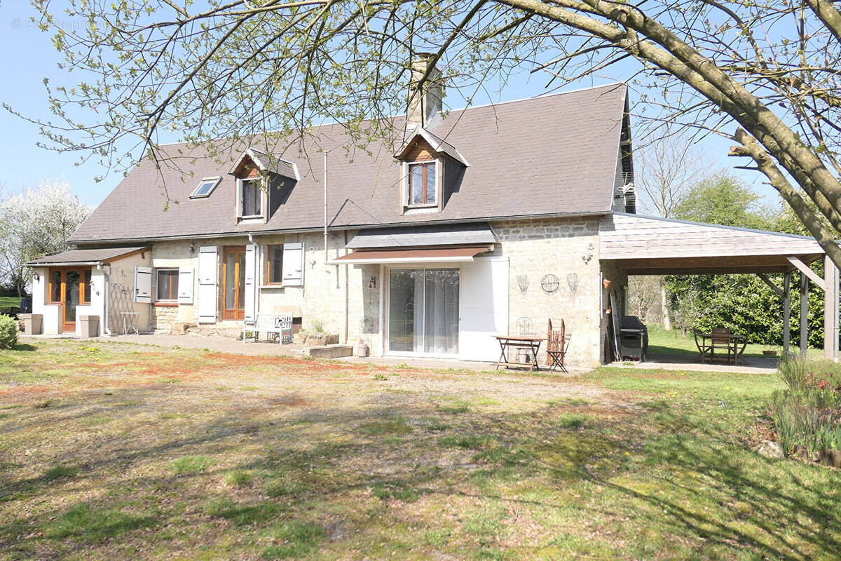 Maison à SOURDEVAL