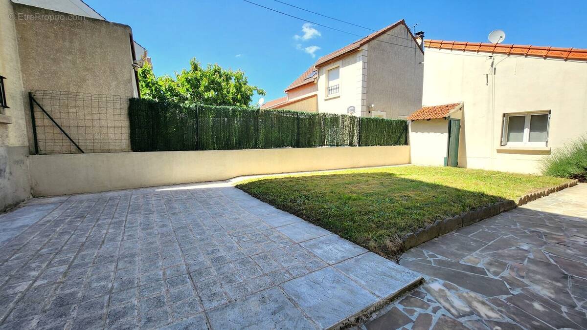 Appartement à MAISONS-ALFORT