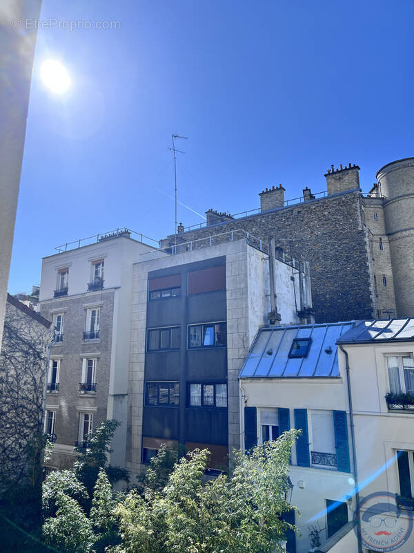 Appartement à PARIS-17E
