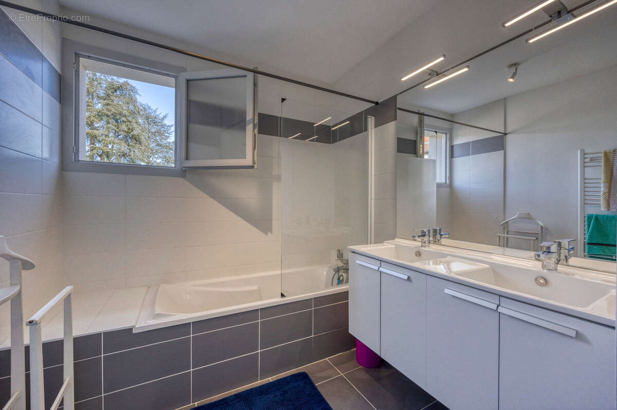 Appartement à CLAIX