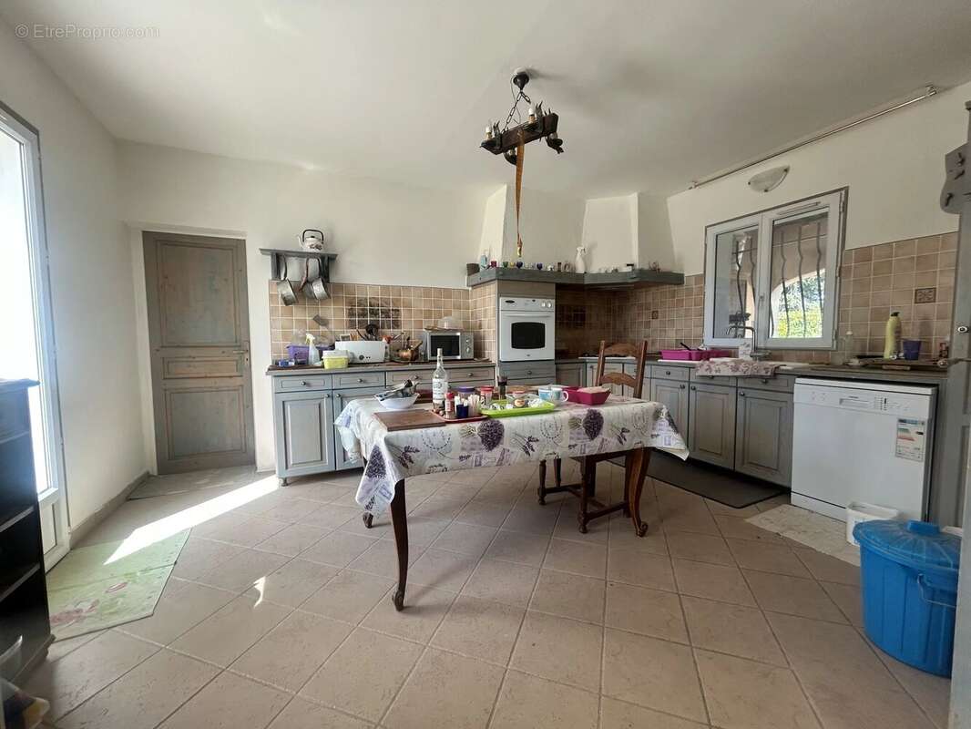 Maison à LORGUES