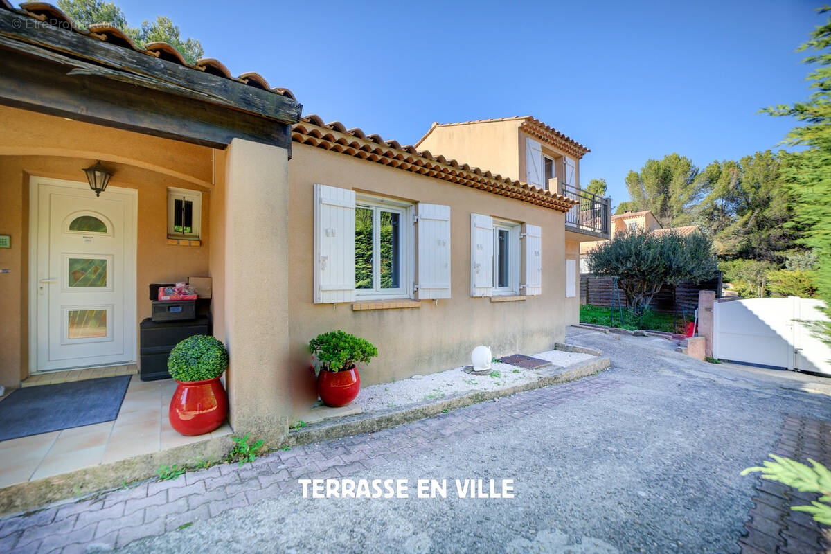 Maison à ROQUEFORT-LA-BEDOULE