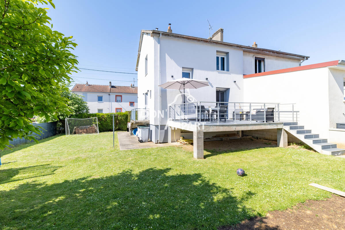 Maison à MAIRY-MAINVILLE
