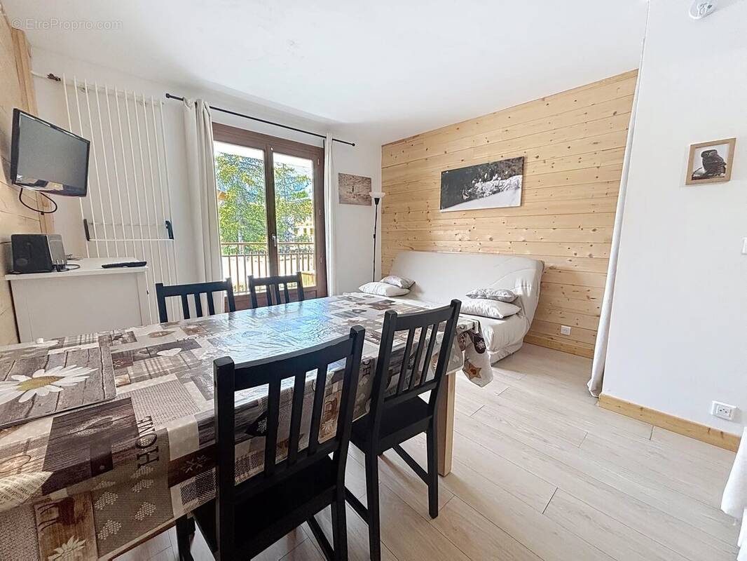 Appartement à SAINT-ETIENNE-DE-TINEE