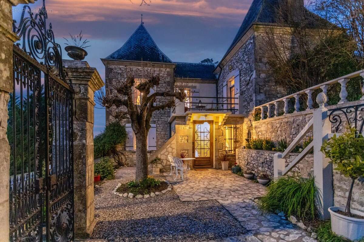 Maison à MONFLANQUIN