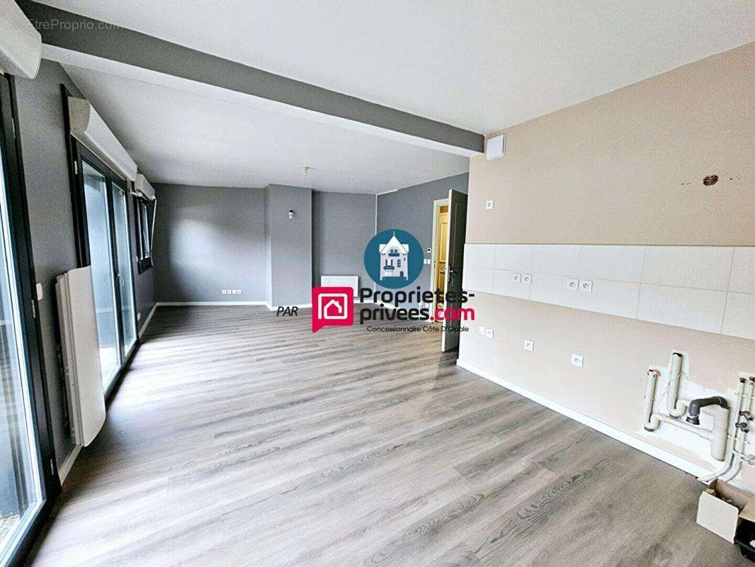Appartement à SAINT-MARTIN-BOULOGNE