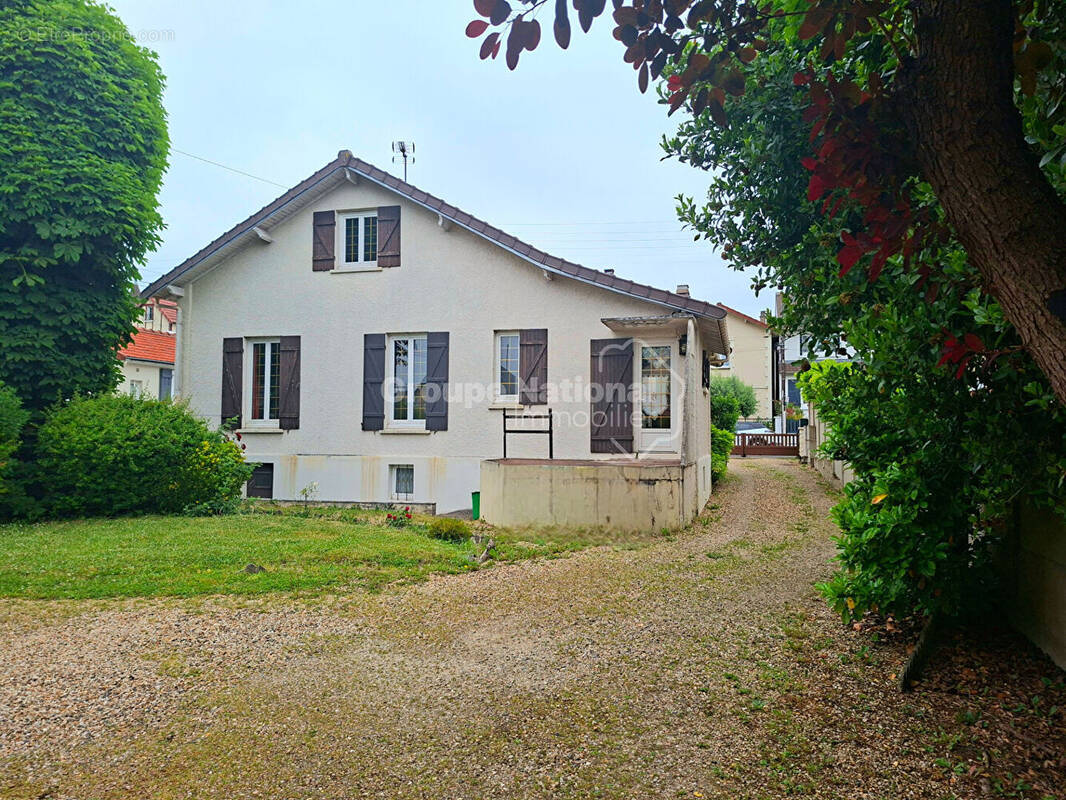 Maison à ERMONT