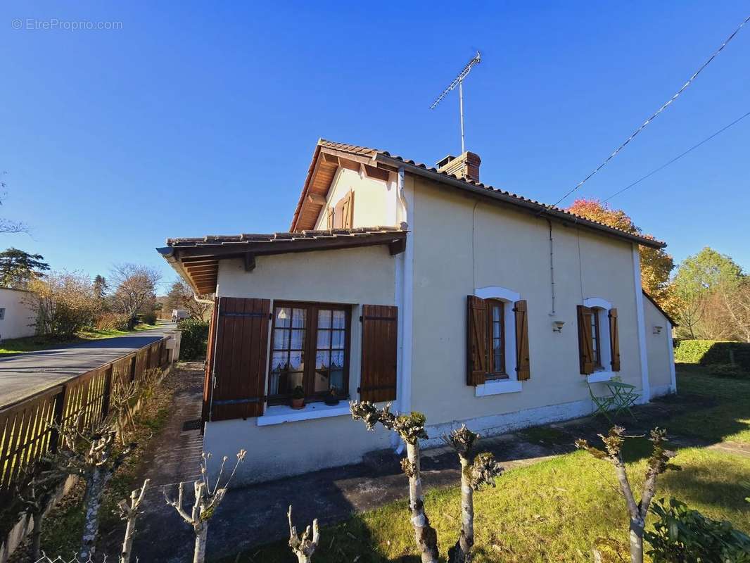 Maison à EYMET