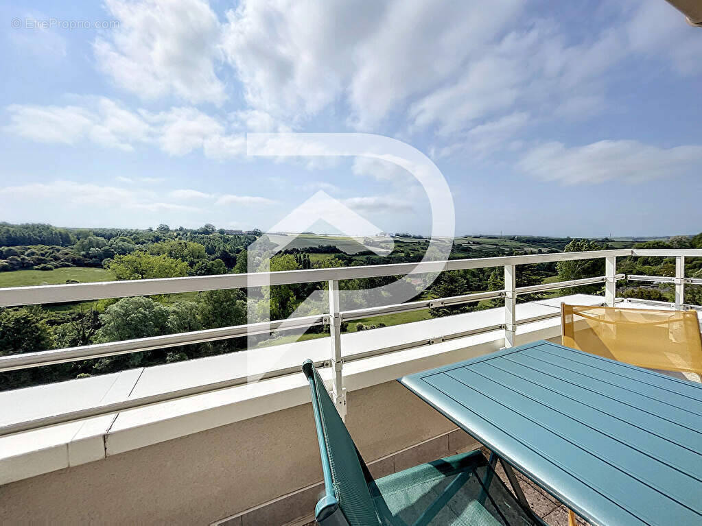 Appartement à SAINT-MARTIN-BOULOGNE