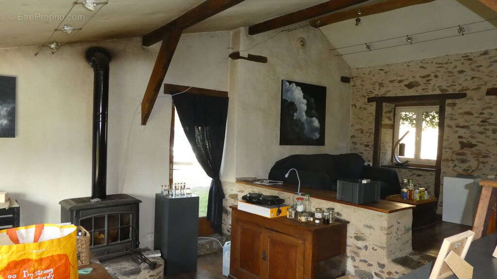 Maison à SAINT-BONNET-BRIANCE