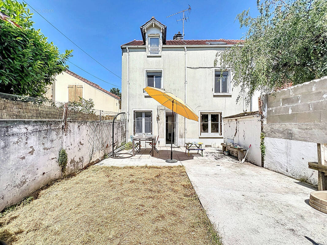 Maison à YERRES