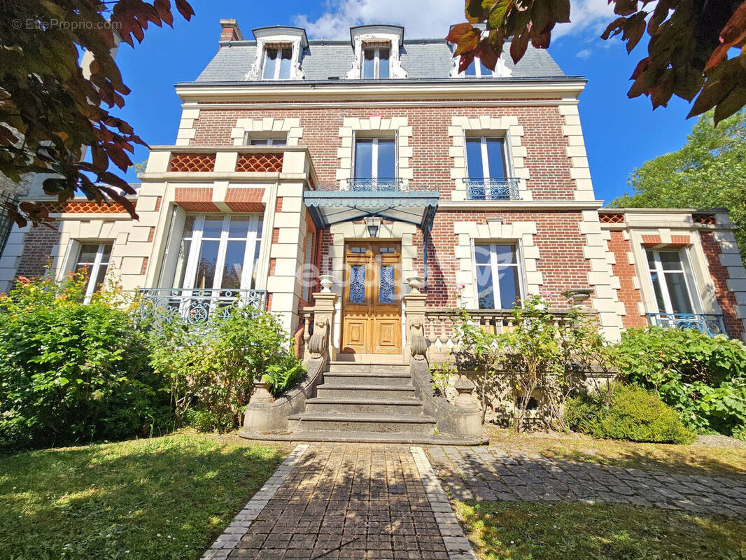 Maison à MAISONS-LAFFITTE