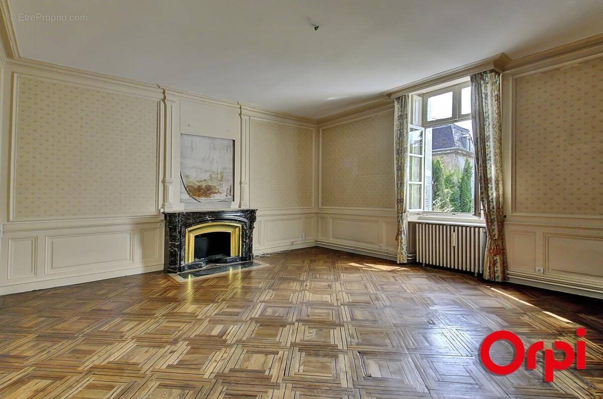 Appartement à FONTAINES-SUR-SAONE