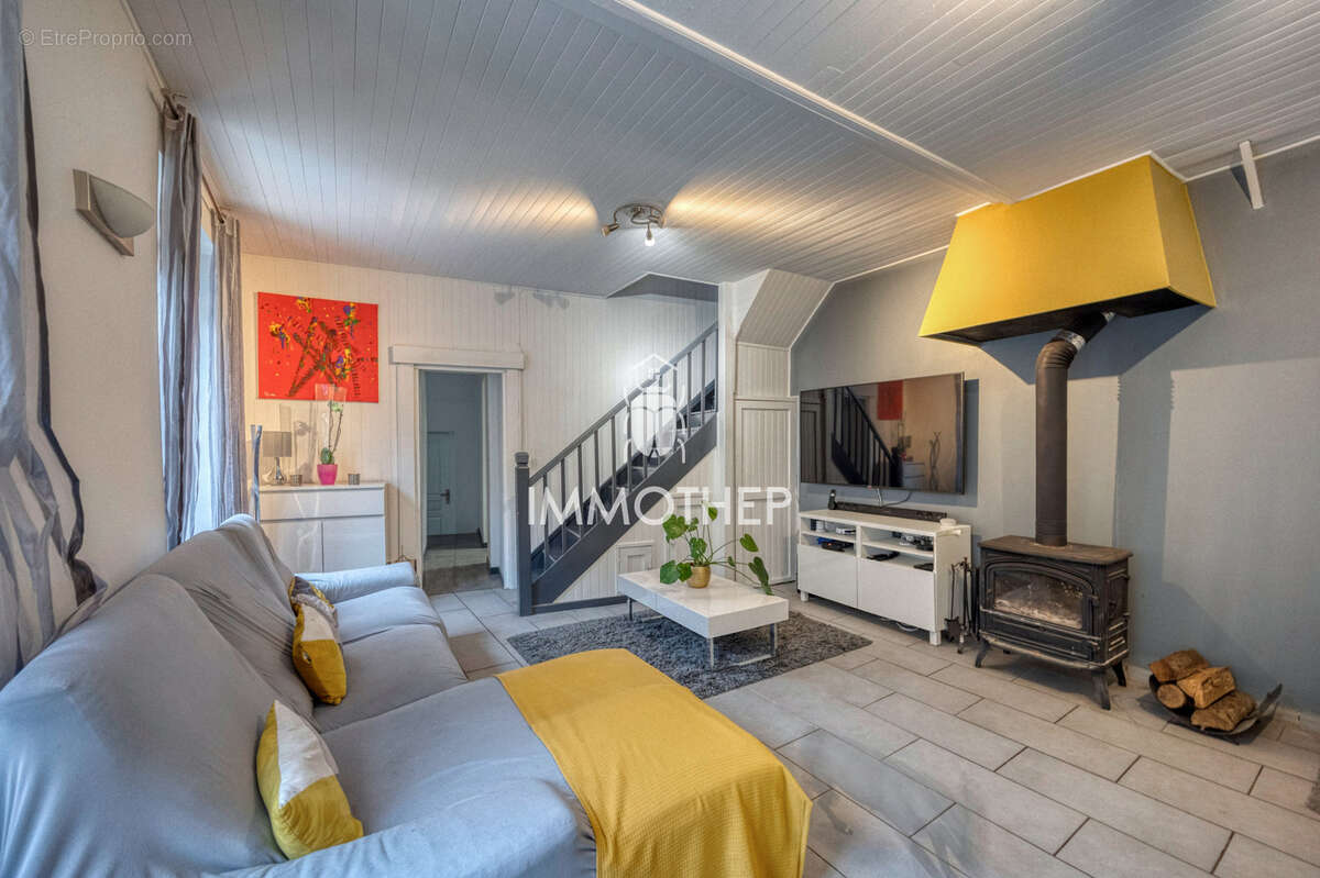 Maison à LUMBIN