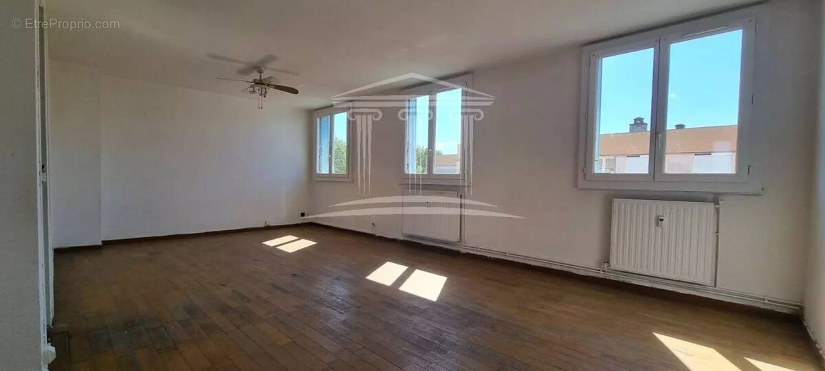 Appartement à SORGUES