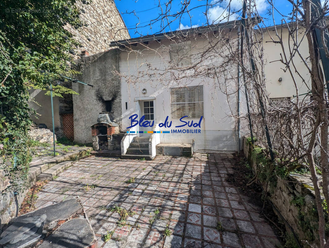 Maison à THUES-ENTRE-VALLS