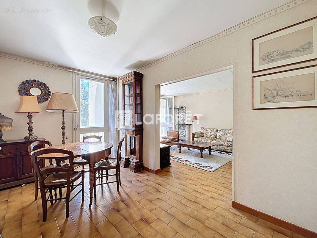 Appartement à LA VALETTE-DU-VAR