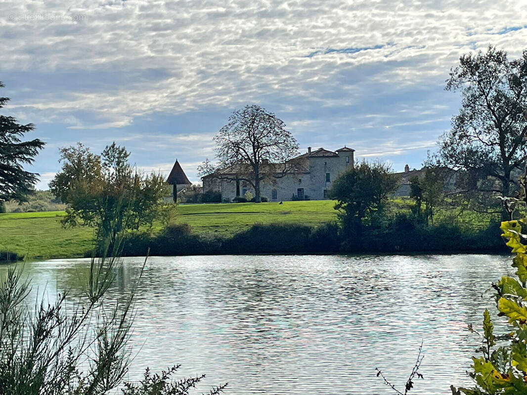 Maison à GENSAC