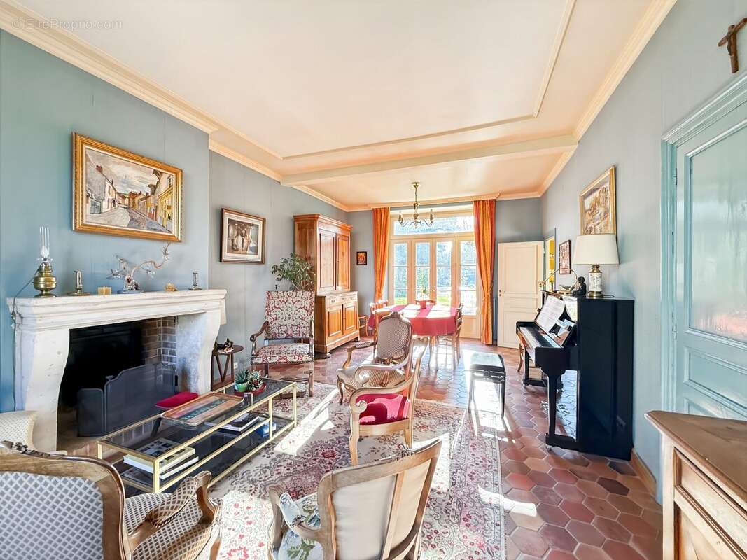 Maison à LUMIGNY-NESLES-ORMEAUX
