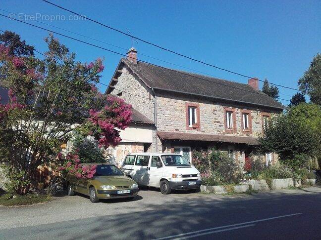 Maison à LINARDS
