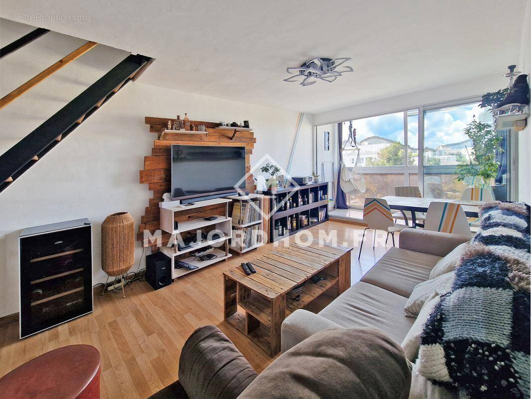 Appartement à MARSEILLE-10E