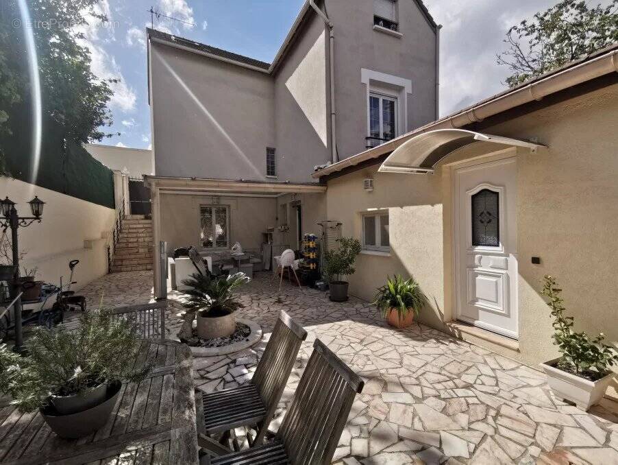 Maison à VITRY-SUR-SEINE