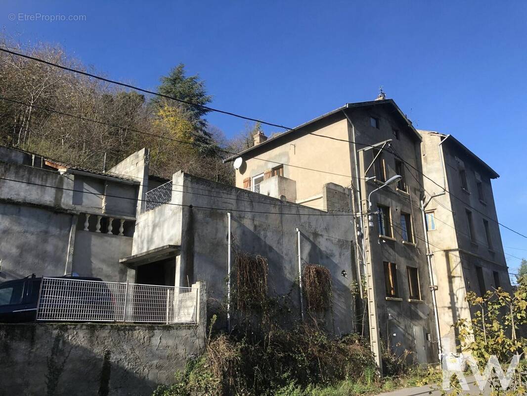 Appartement à SAINT-ETIENNE