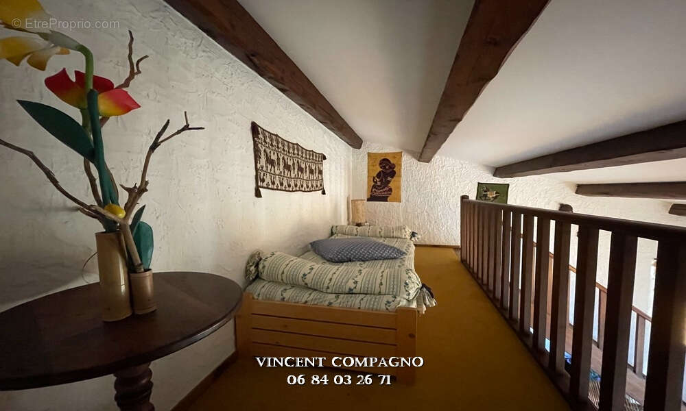 Appartement à ESPARRON-DE-VERDON