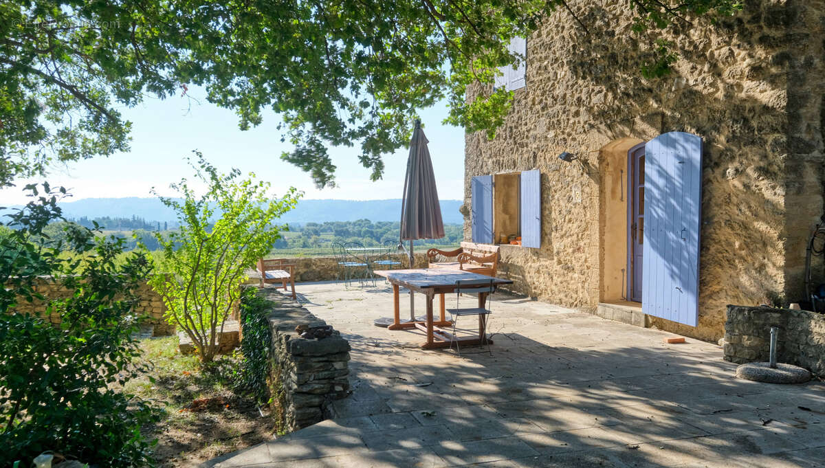 Maison à CUCURON