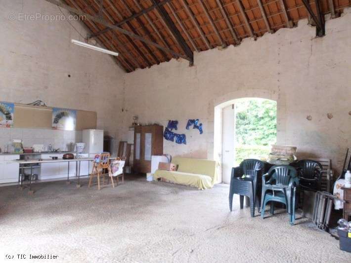 Maison à VERTEUIL-SUR-CHARENTE