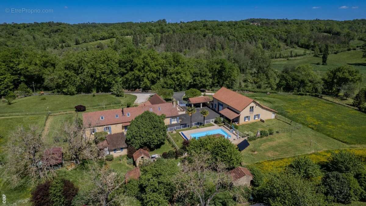 Maison à GOURDON