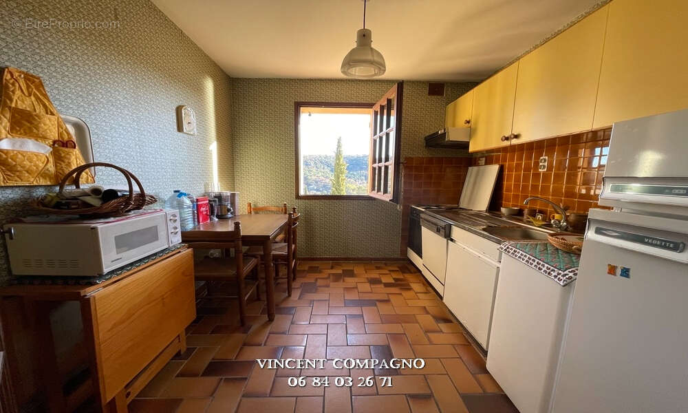 Appartement à ESPARRON-DE-VERDON