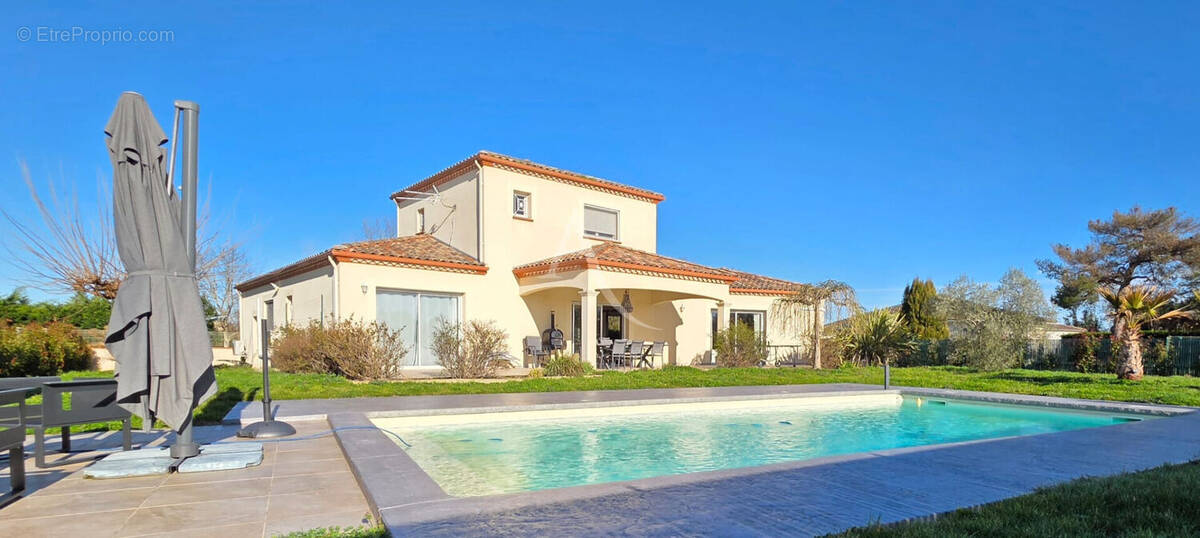Maison à MONTBARTIER