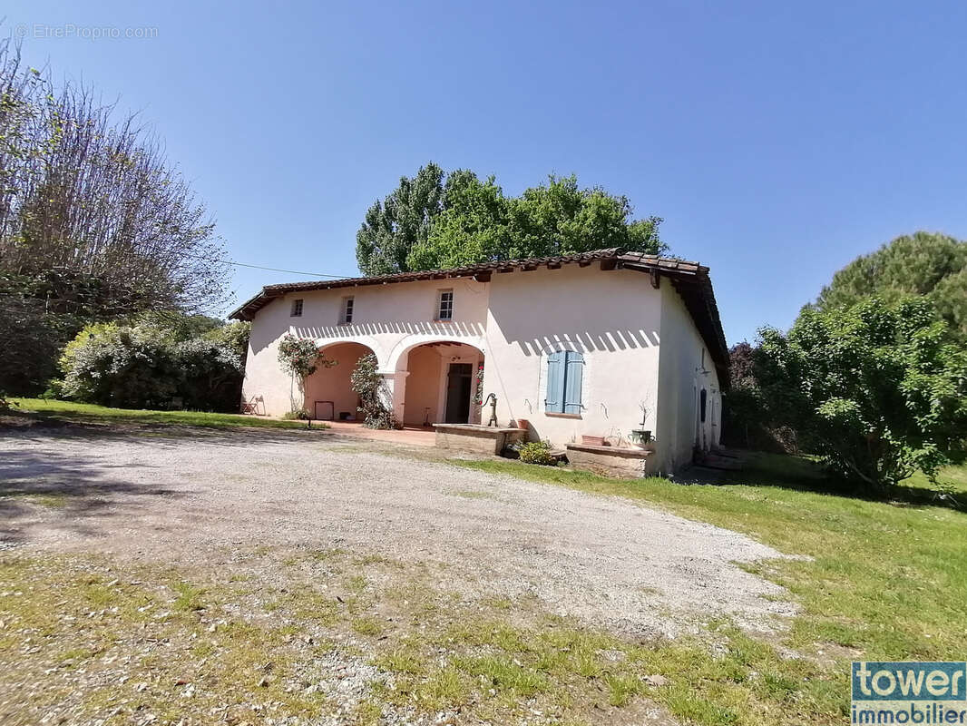 Maison à MONTECH