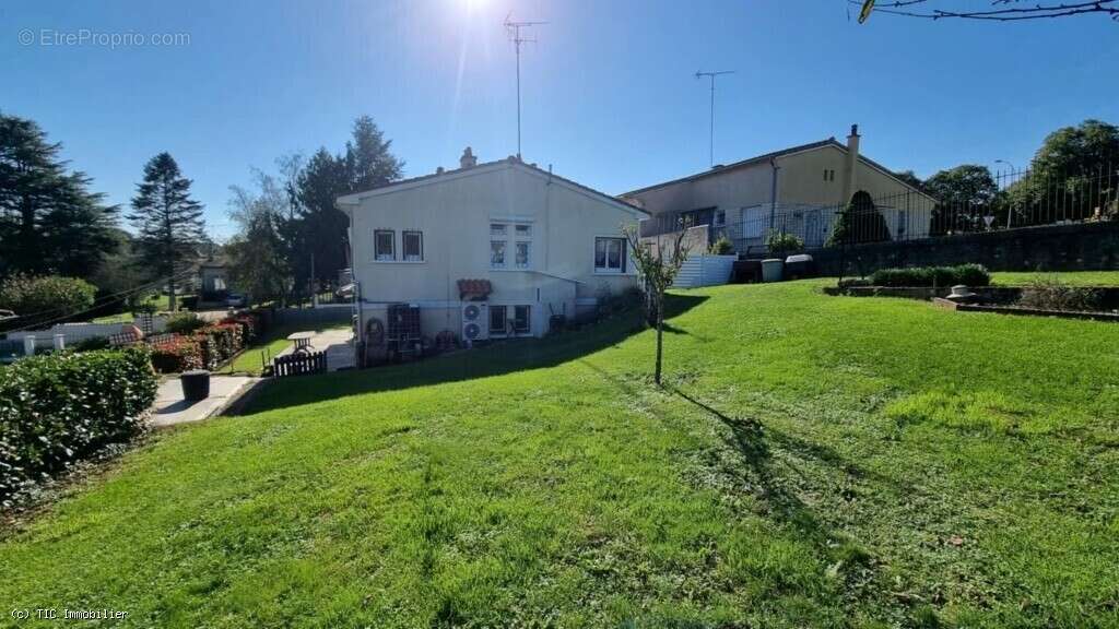 Maison à CIVRAY