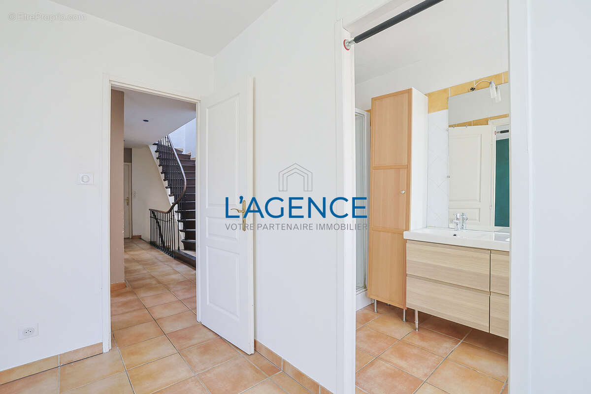 Maison à HYERES