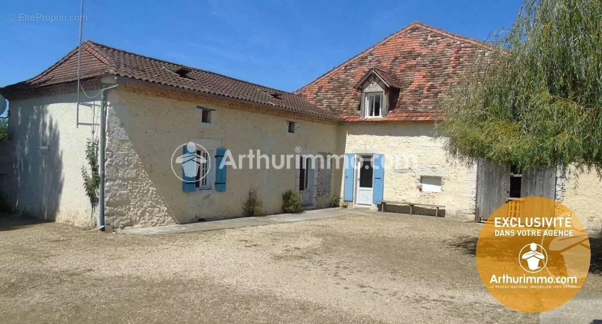 Maison à NEUVIC