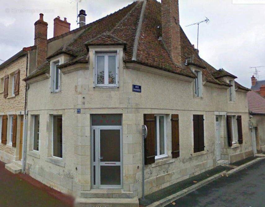 Appartement à SAINT-AMAND-MONTROND