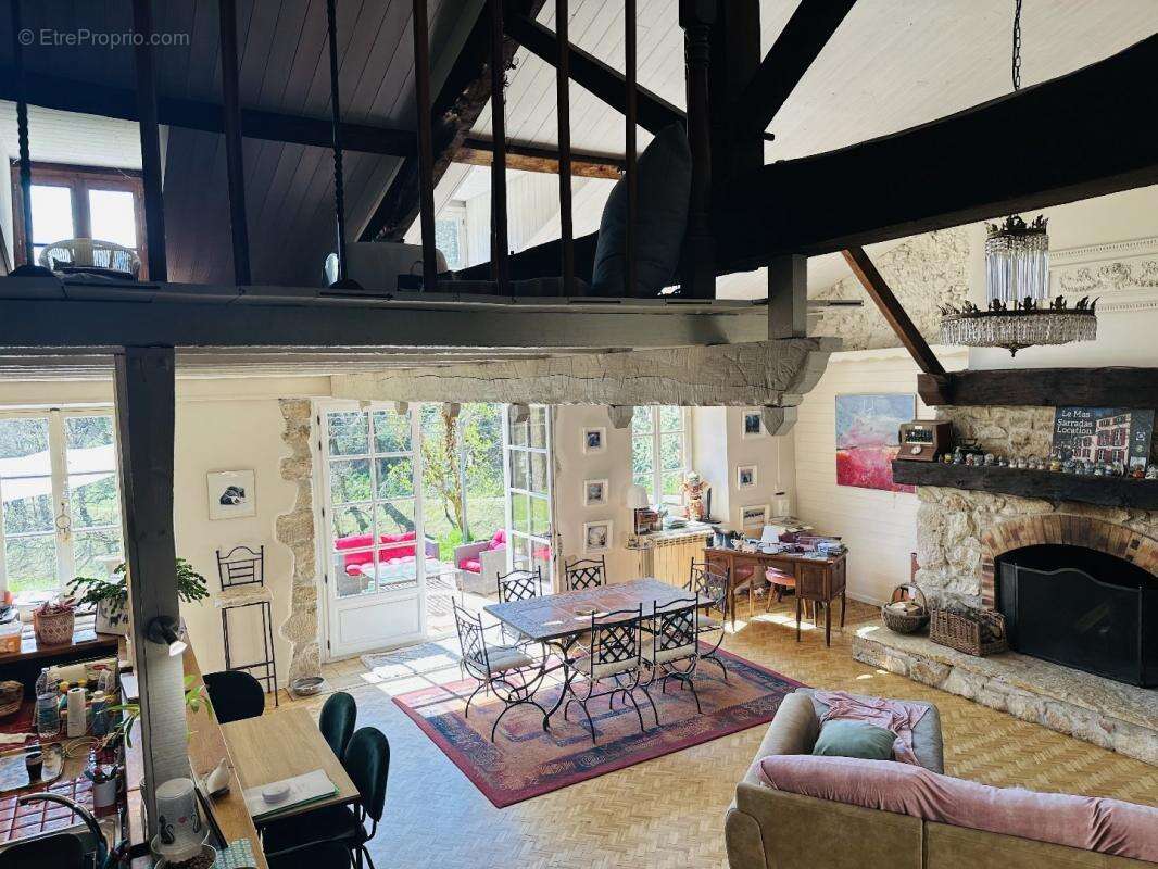 Maison à LE MAS-D&#039;AZIL