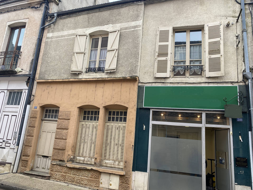 Maison à NOLAY