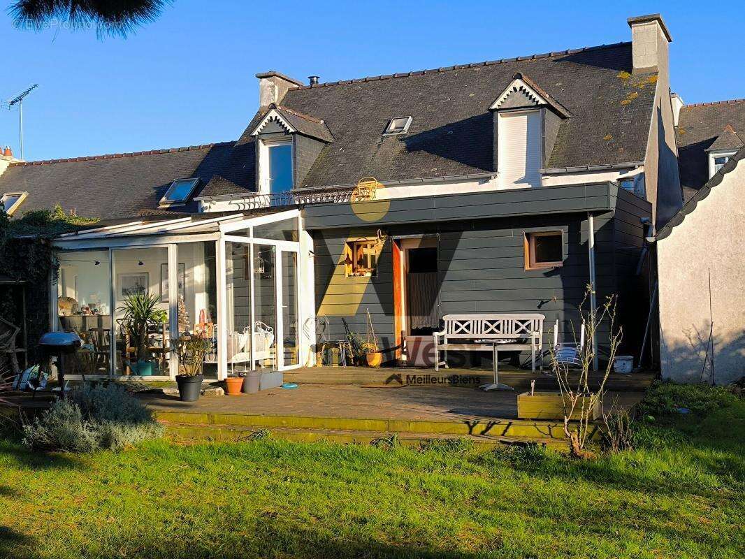 Maison à LOCQUIREC