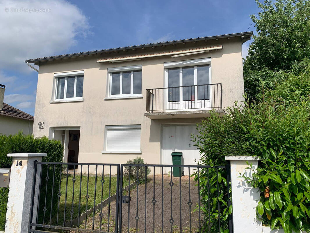 Maison à LE PALAIS-SUR-VIENNE