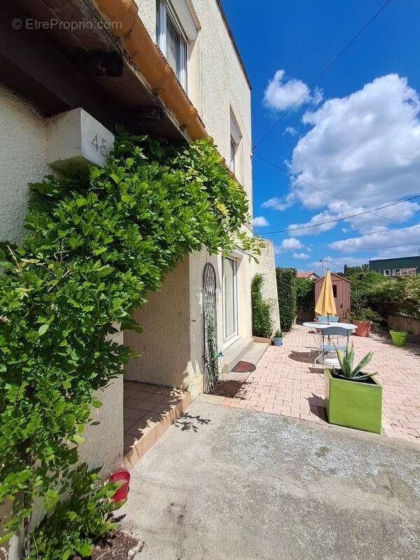 Maison à VILLEMOUSTAUSSOU