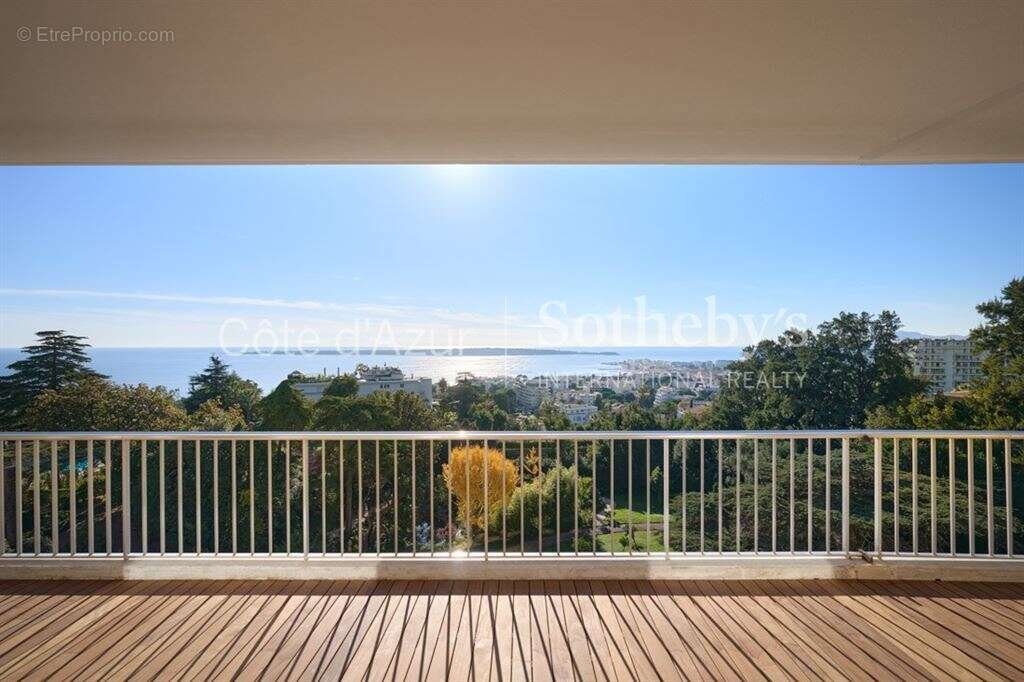 Appartement à CANNES