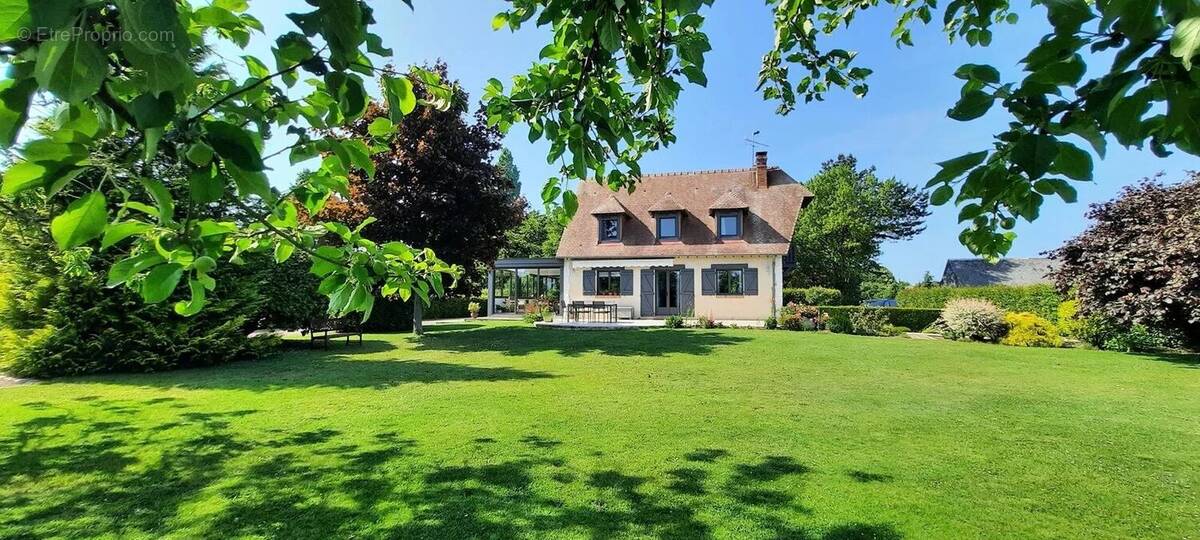 Maison à BERNAY